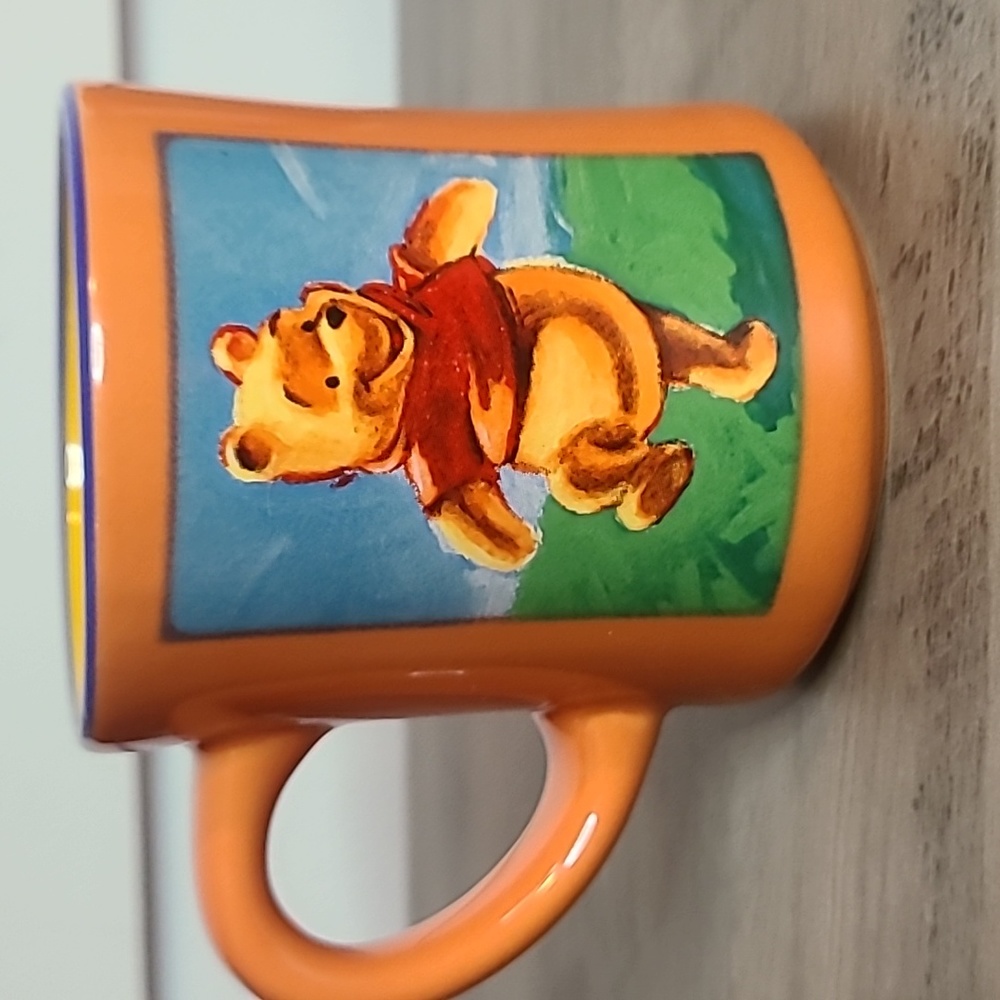 DISNEY WINNIE THE POOH COLORFUL MUG - VINTAGE
